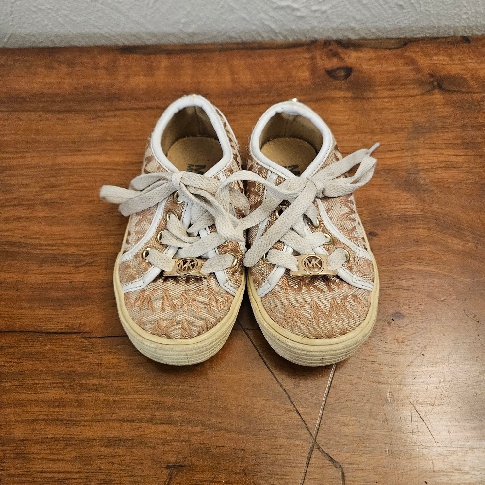 Michael Kors Lace Up Sneakers Lil Rita Tan and White Size US 6 Toddler